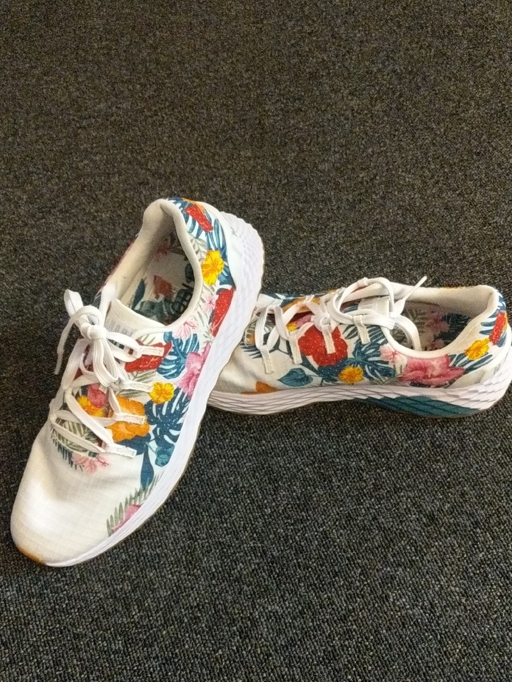 NOBULL Unisex Ripstop Runner Tropical Floral Training Athletic Shoes Like New
